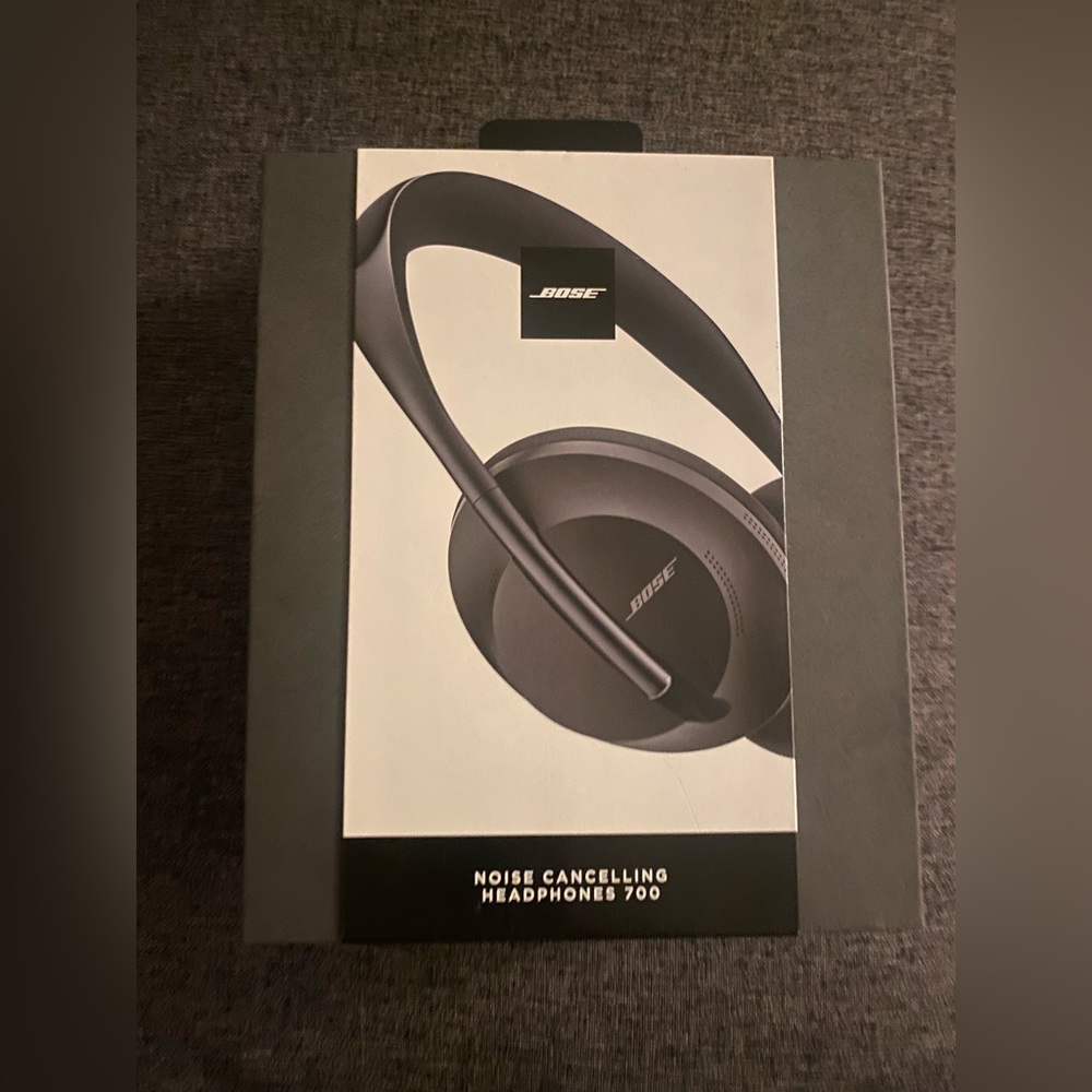 Bose 700 Triple Midnight Blue Limited Edition Noise Cancelling Headphones